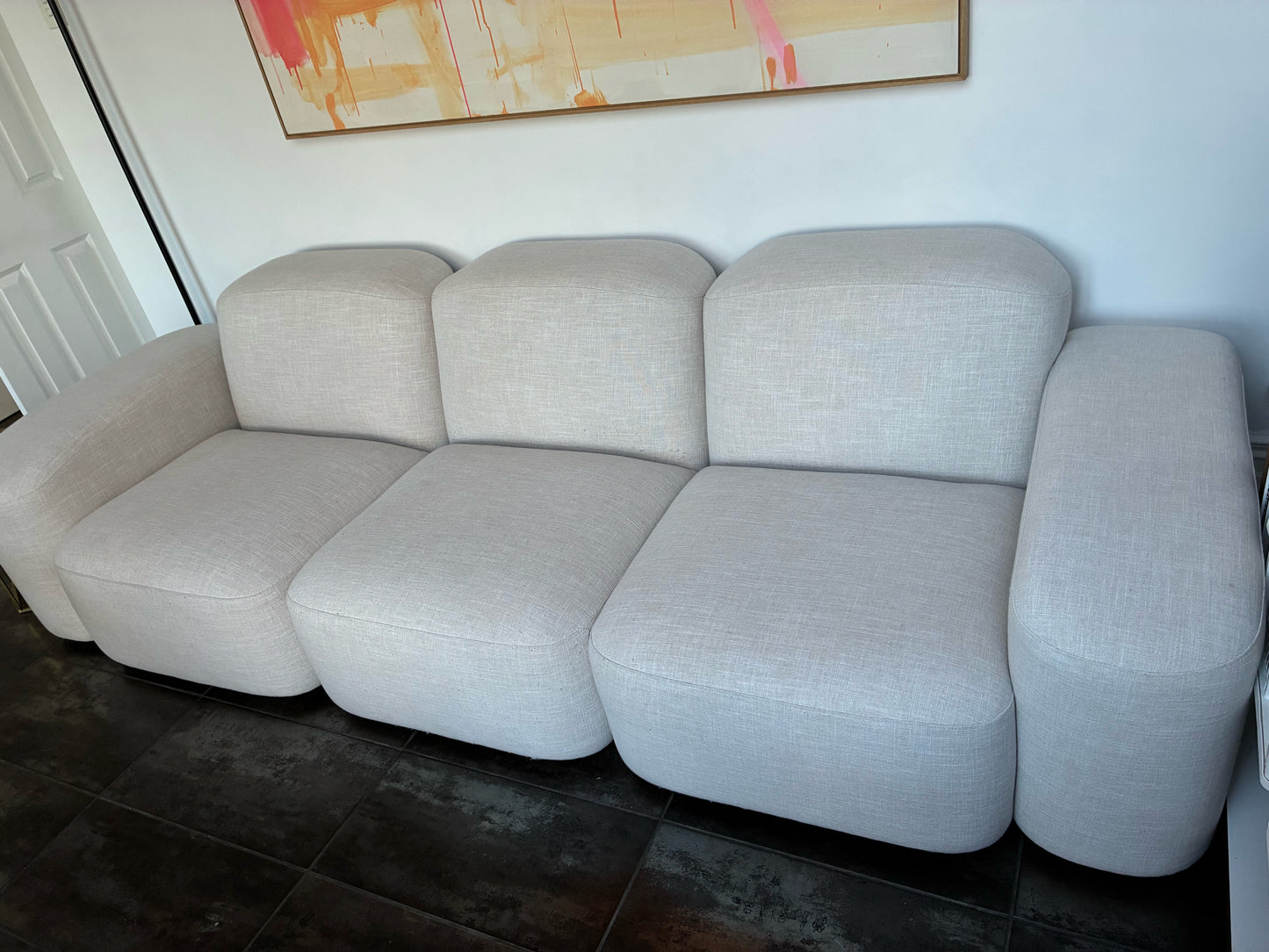 Muse Sofa / 3 Seater