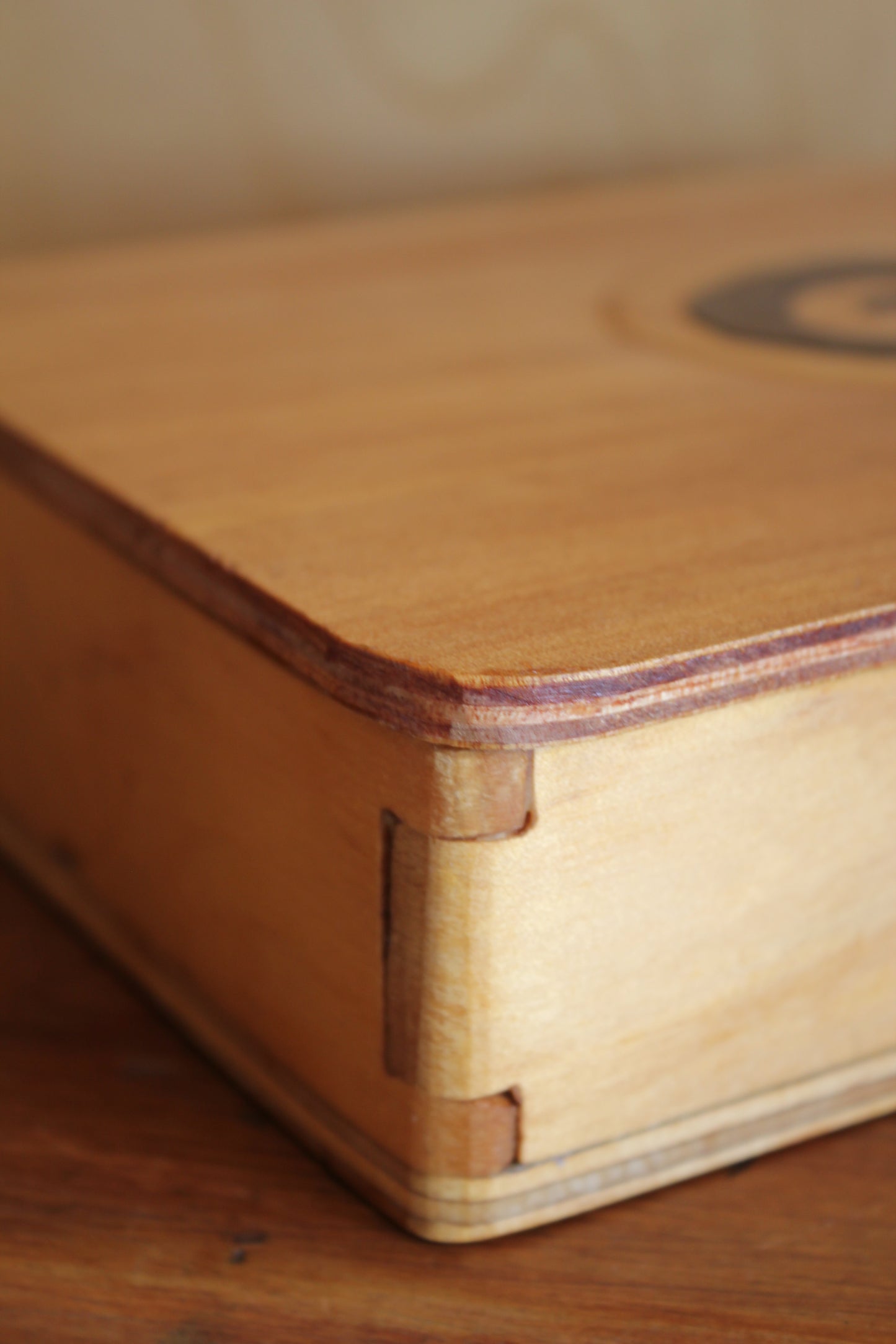 Swirl Box