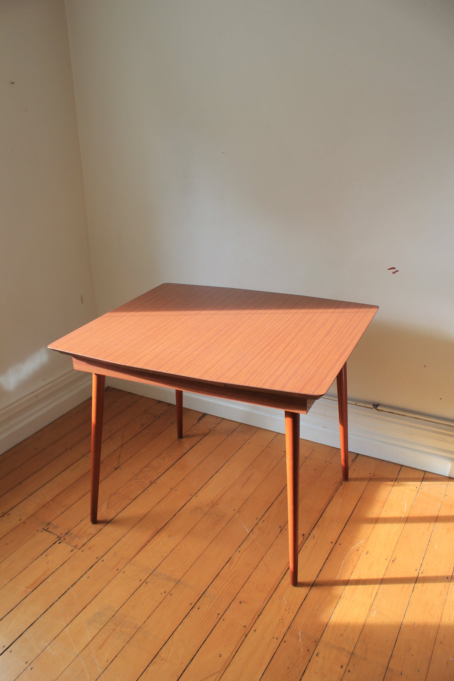 Formica Extendable Table