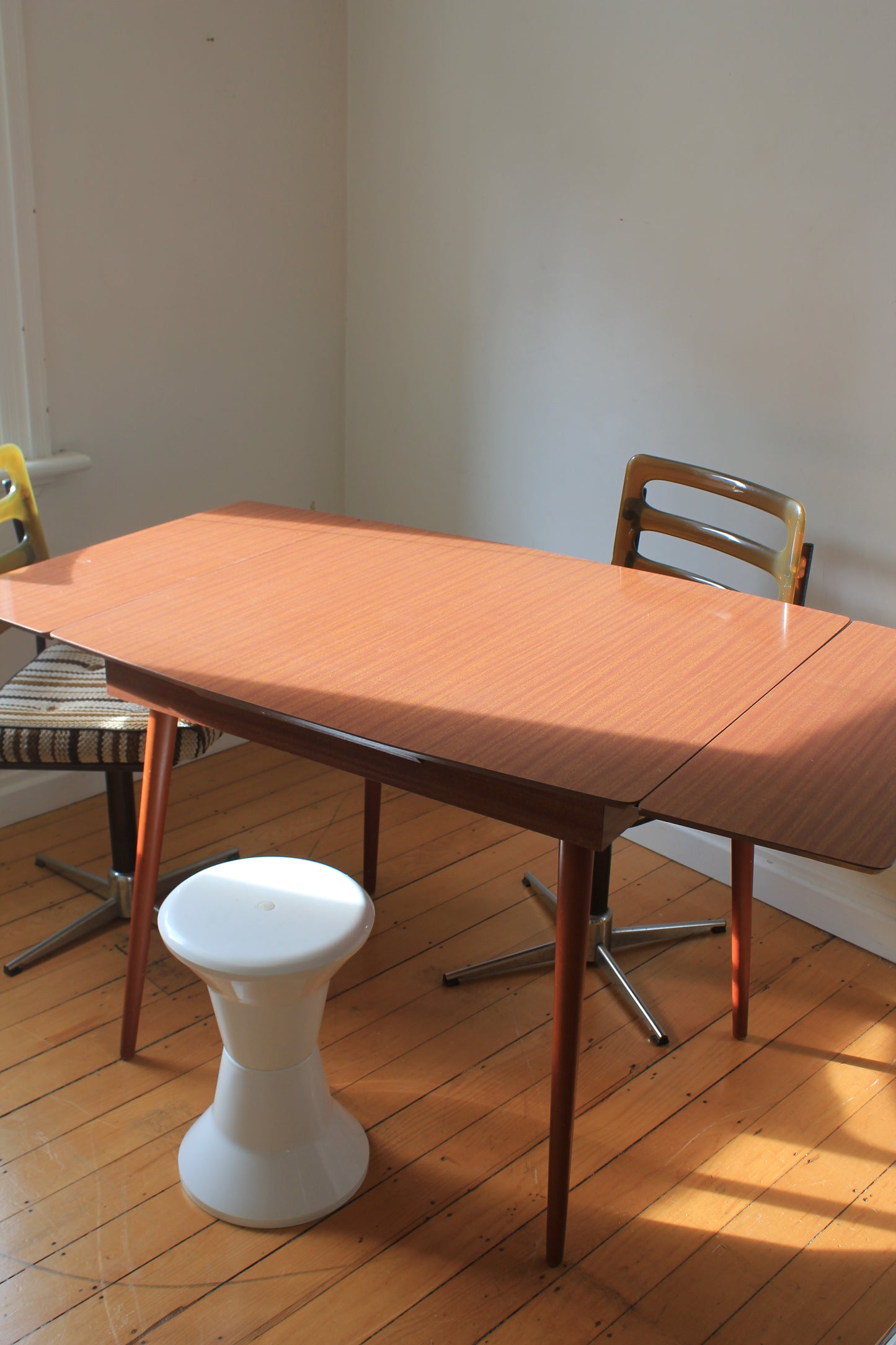 Formica Extendable Table