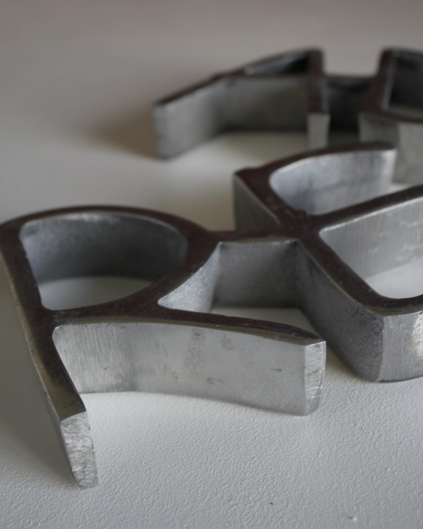 READ Aluminium Bookends