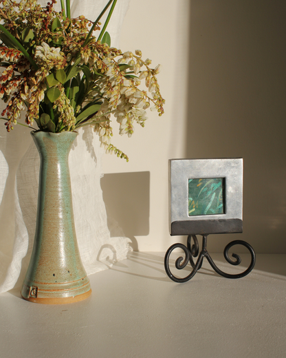 Frame with Swirl Feet