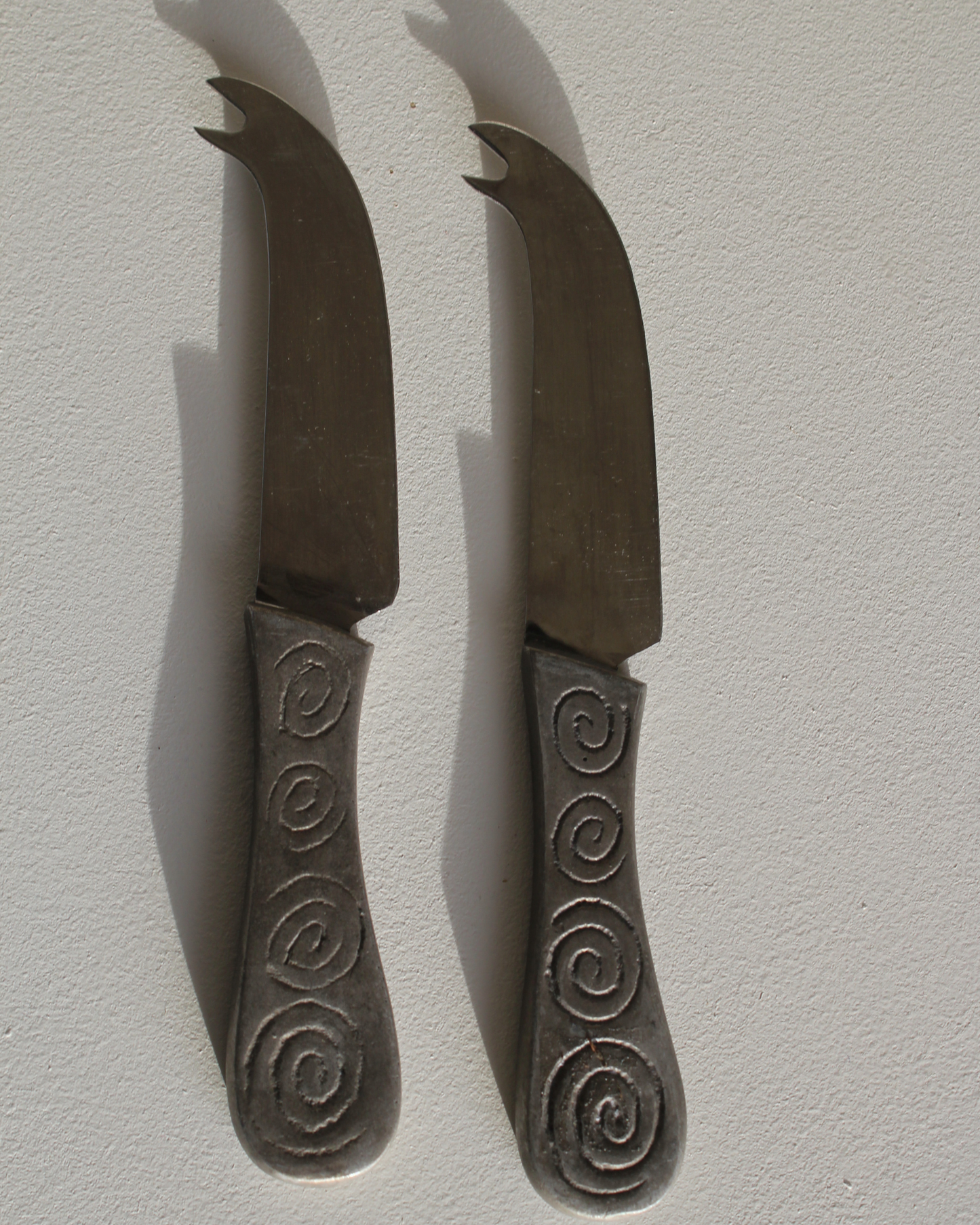 NZ Kauri Board with Pewter Handles & Set of Knives