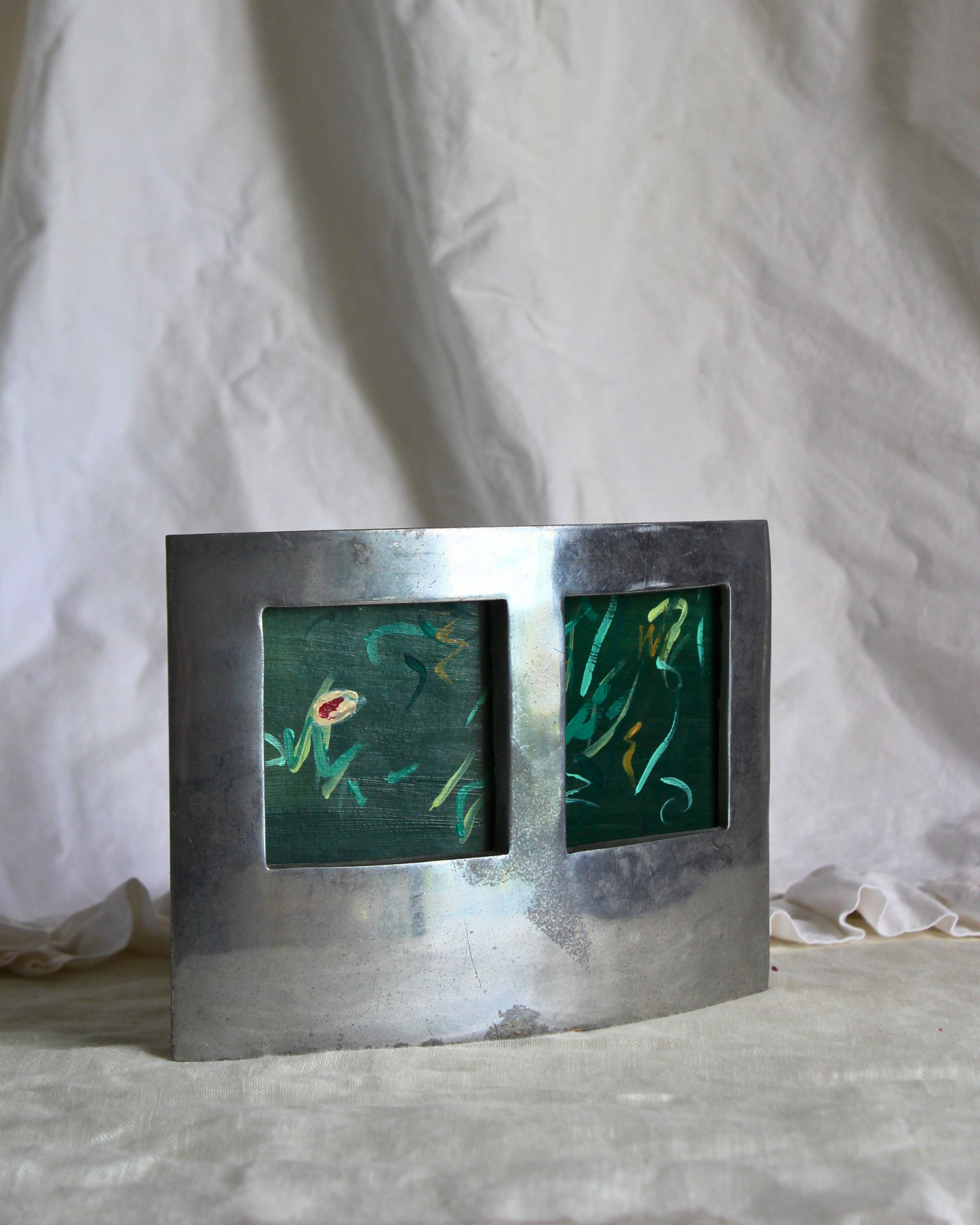 Double Curved Photo Frame