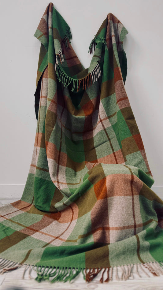 Vintage Wool Blanket / Kaiapoi / Green Tartan