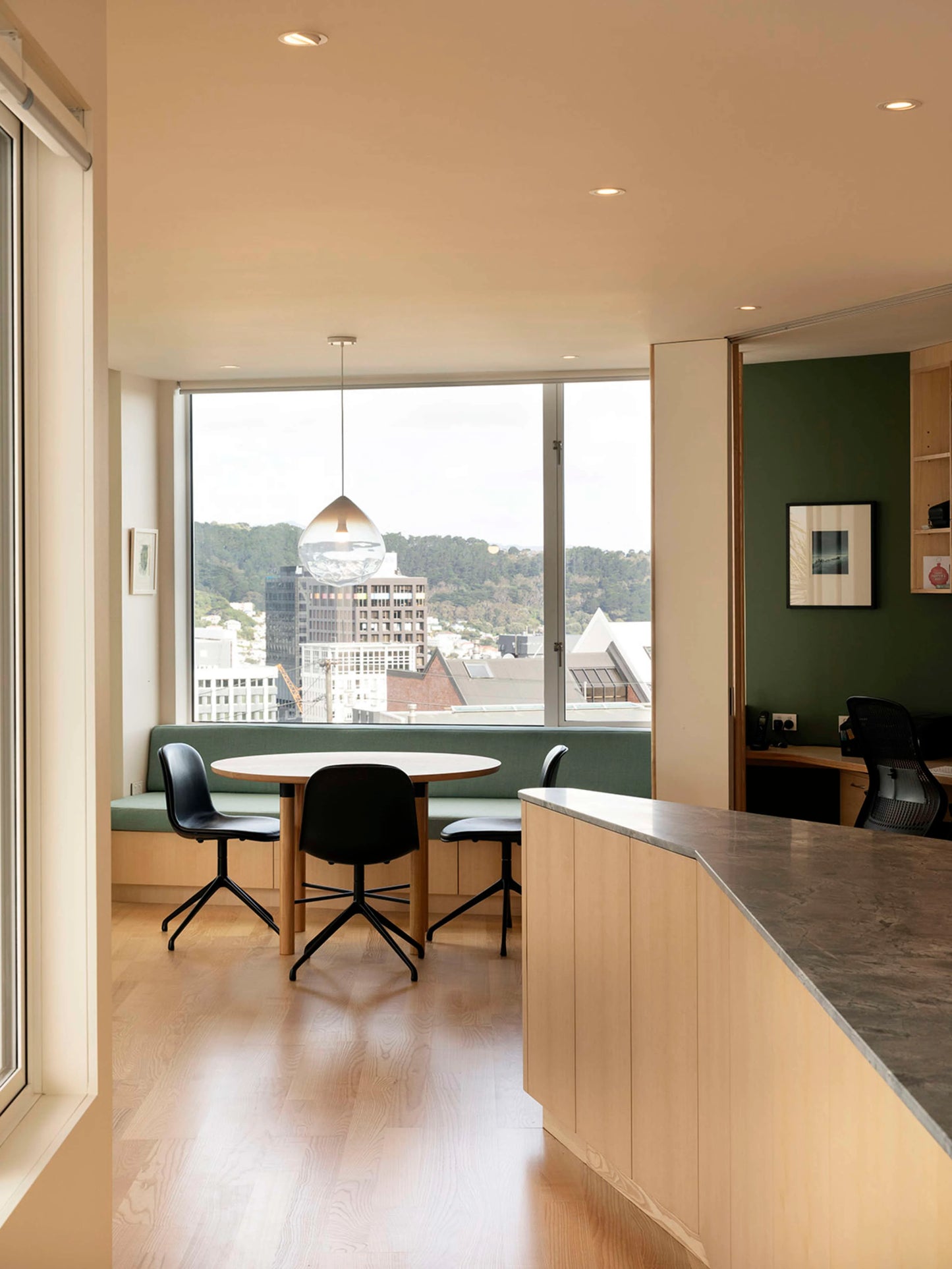 Simon James Underline Round Dining Table