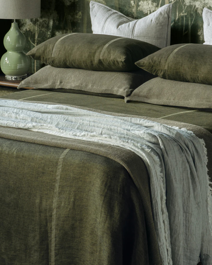 Bianca Lorenne Leggera Throw / Pale Ocean