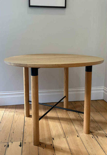 Simon James Underline Round Dining Table