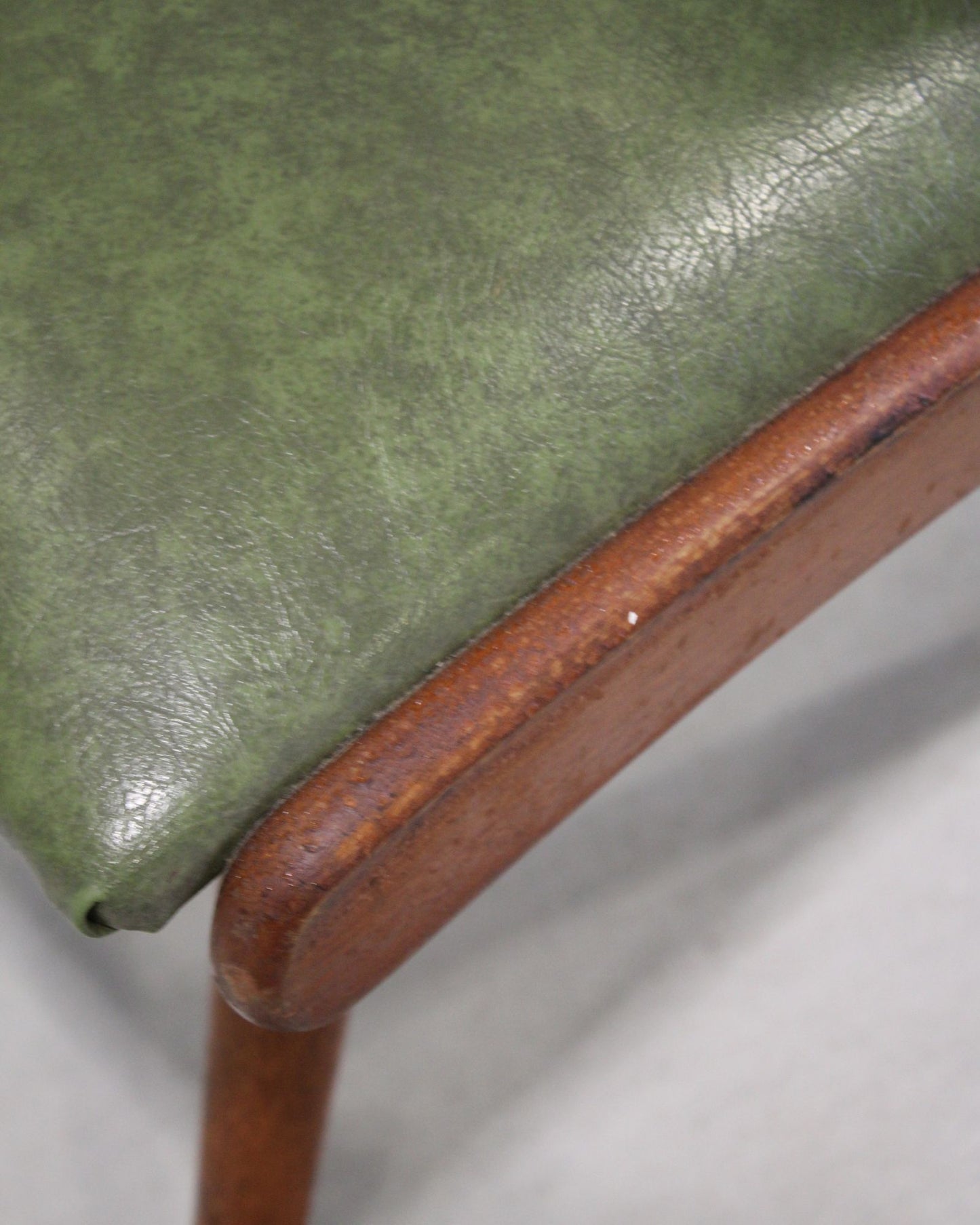 Jon Jansen Dining Chair / Green Vinyl