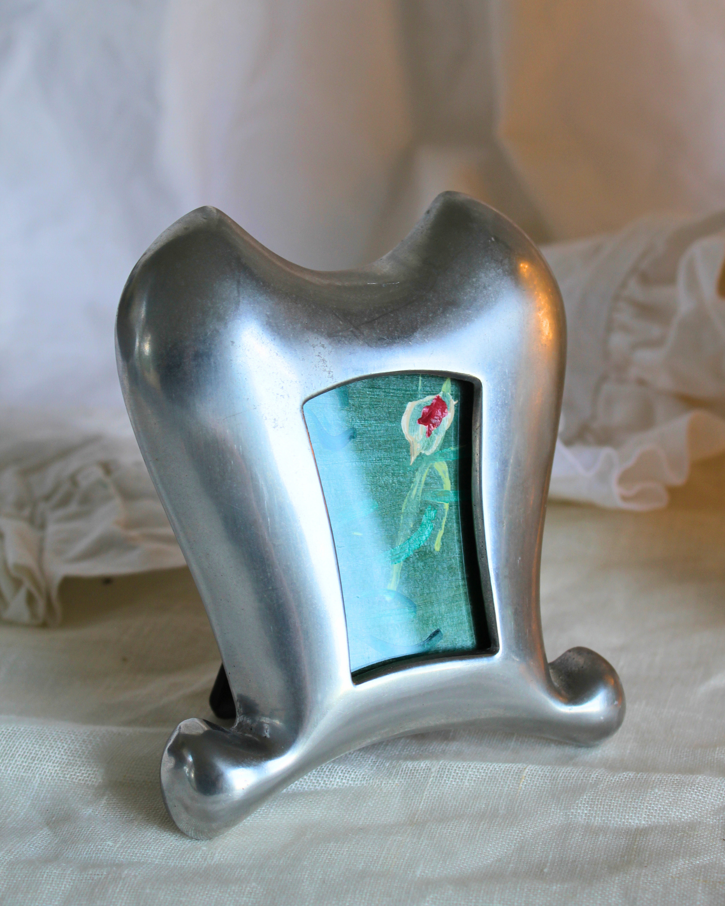 Sculptural Aluminium Tabletop Frame