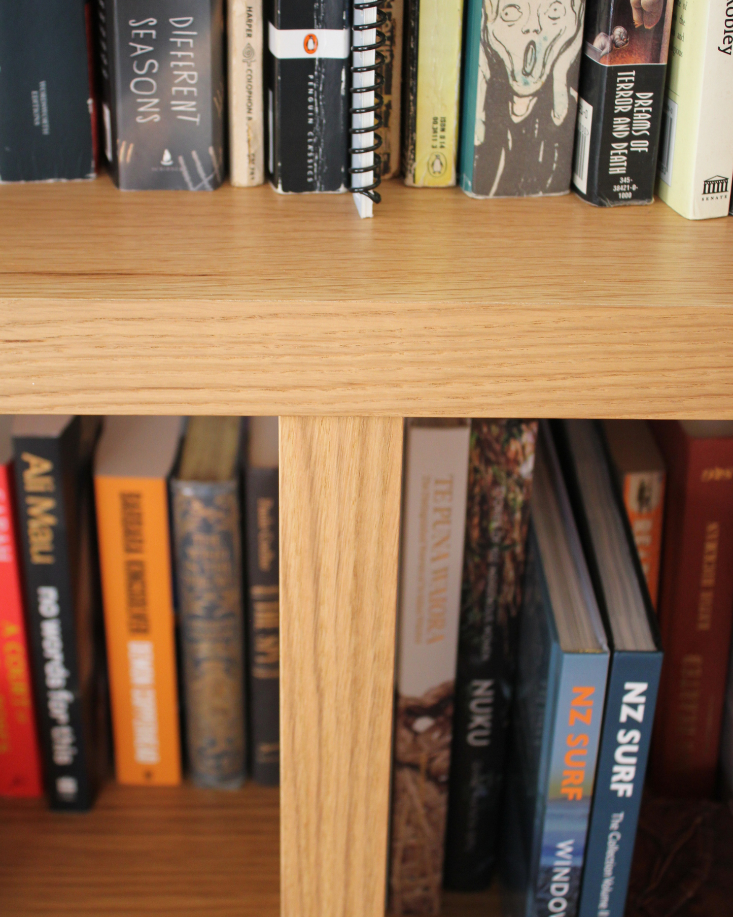 Bookshelf Cubed / Large / Oak Look