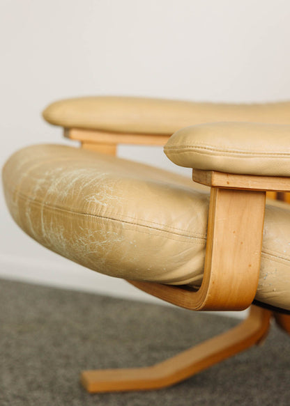 Pair of Leather Siesta Style Lounge Chairs