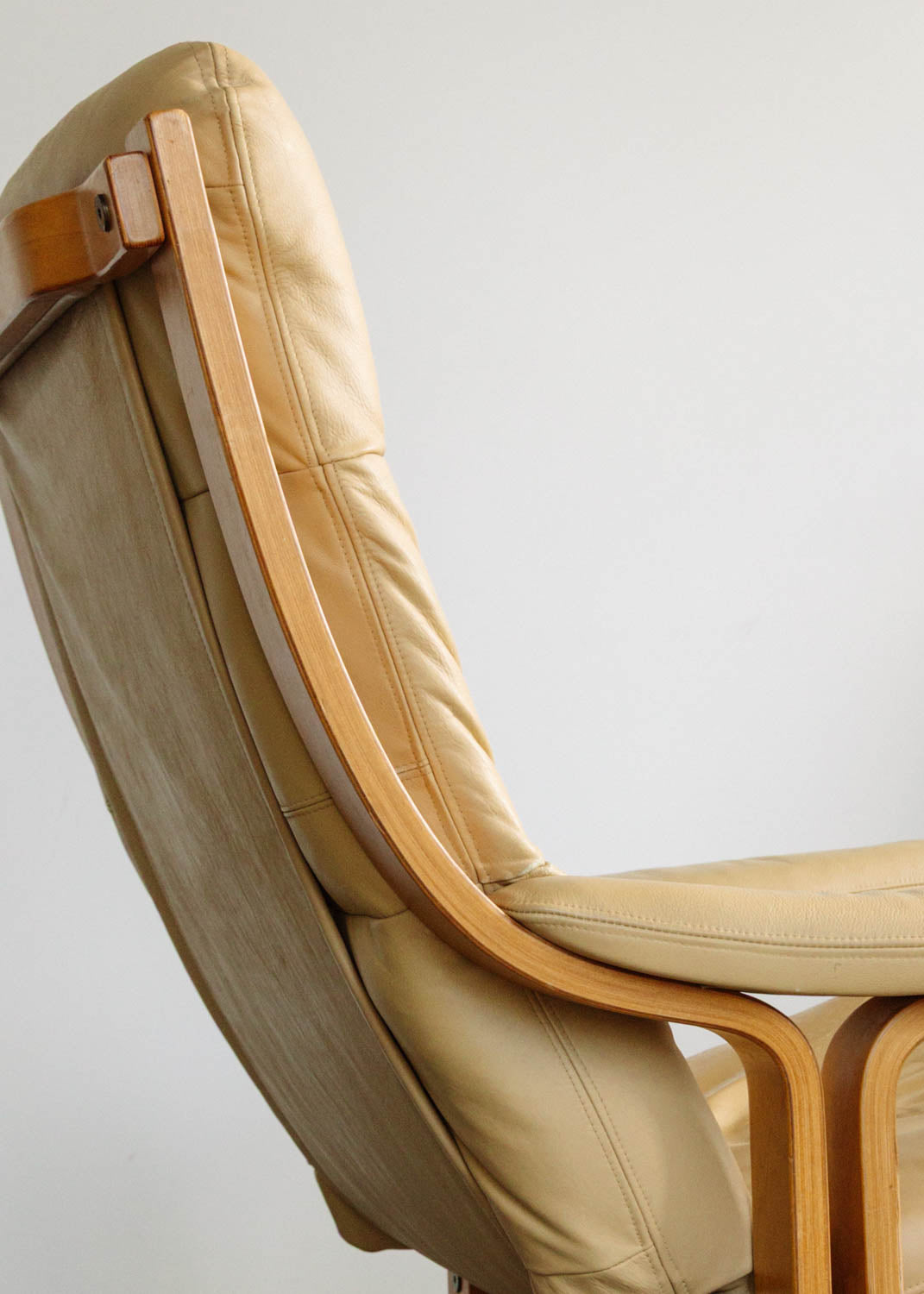 Pair of Leather Siesta Style Lounge Chairs
