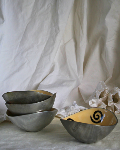 Set of 4 Swirl Serving Bowls