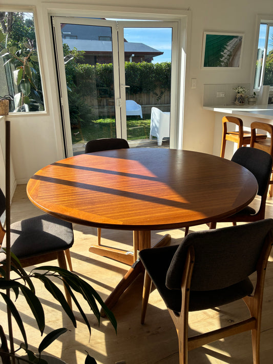 Otto Larsen Da Nina Table