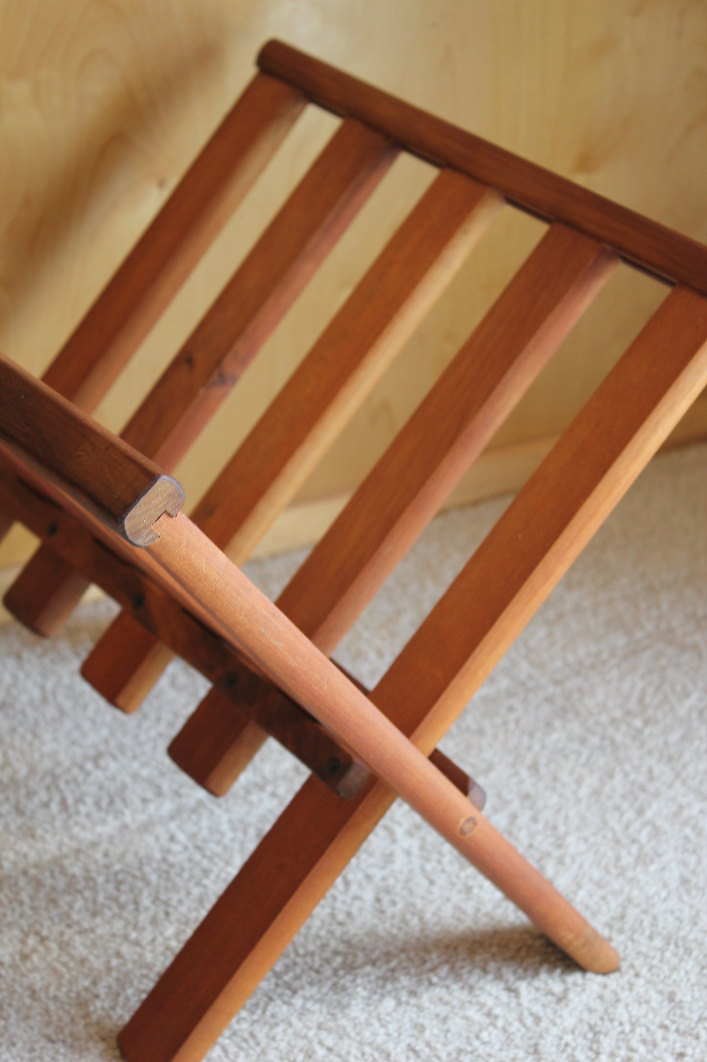 Rimu Book or Mag Stand