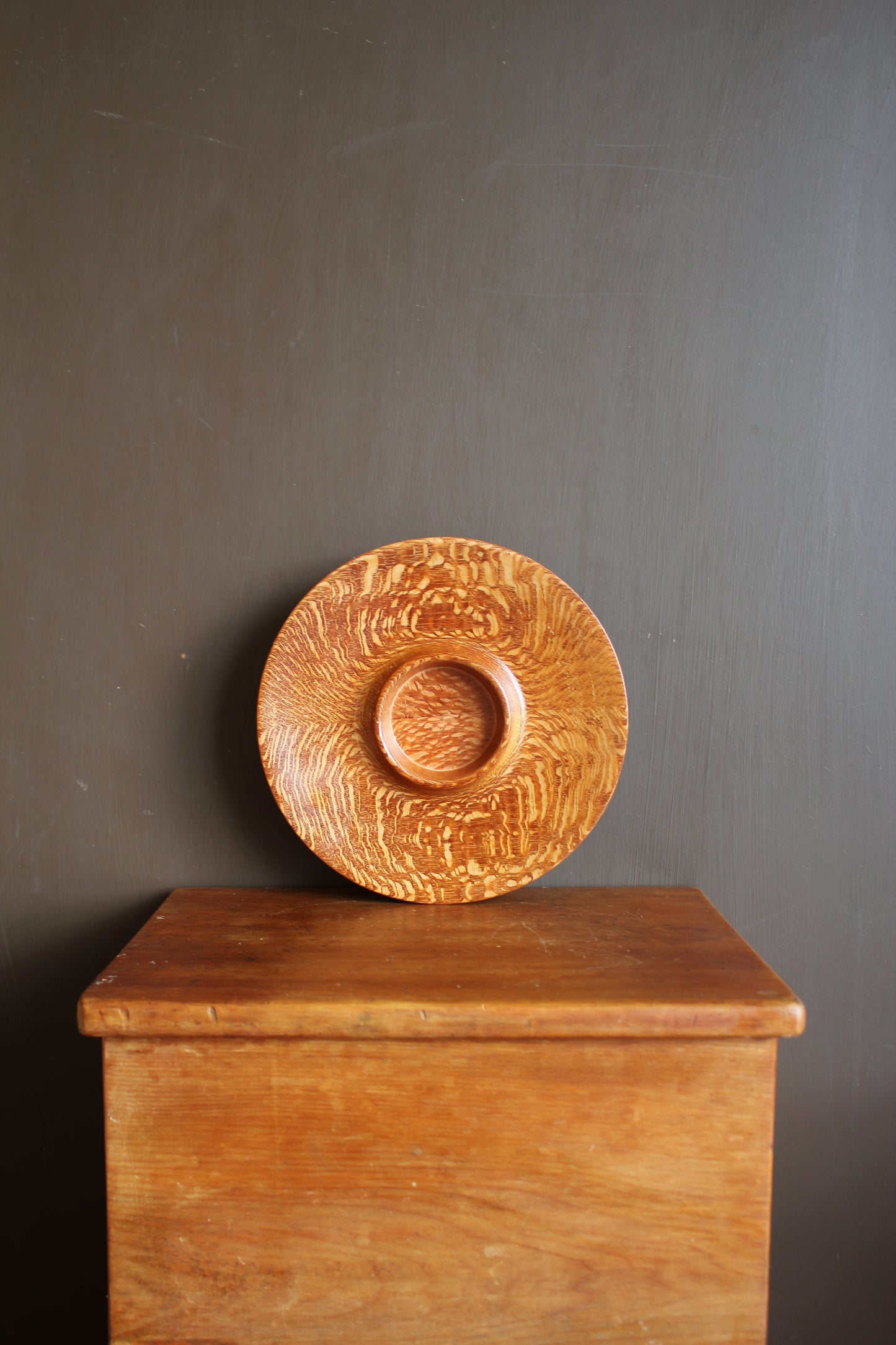 Pedestal Dip Plater