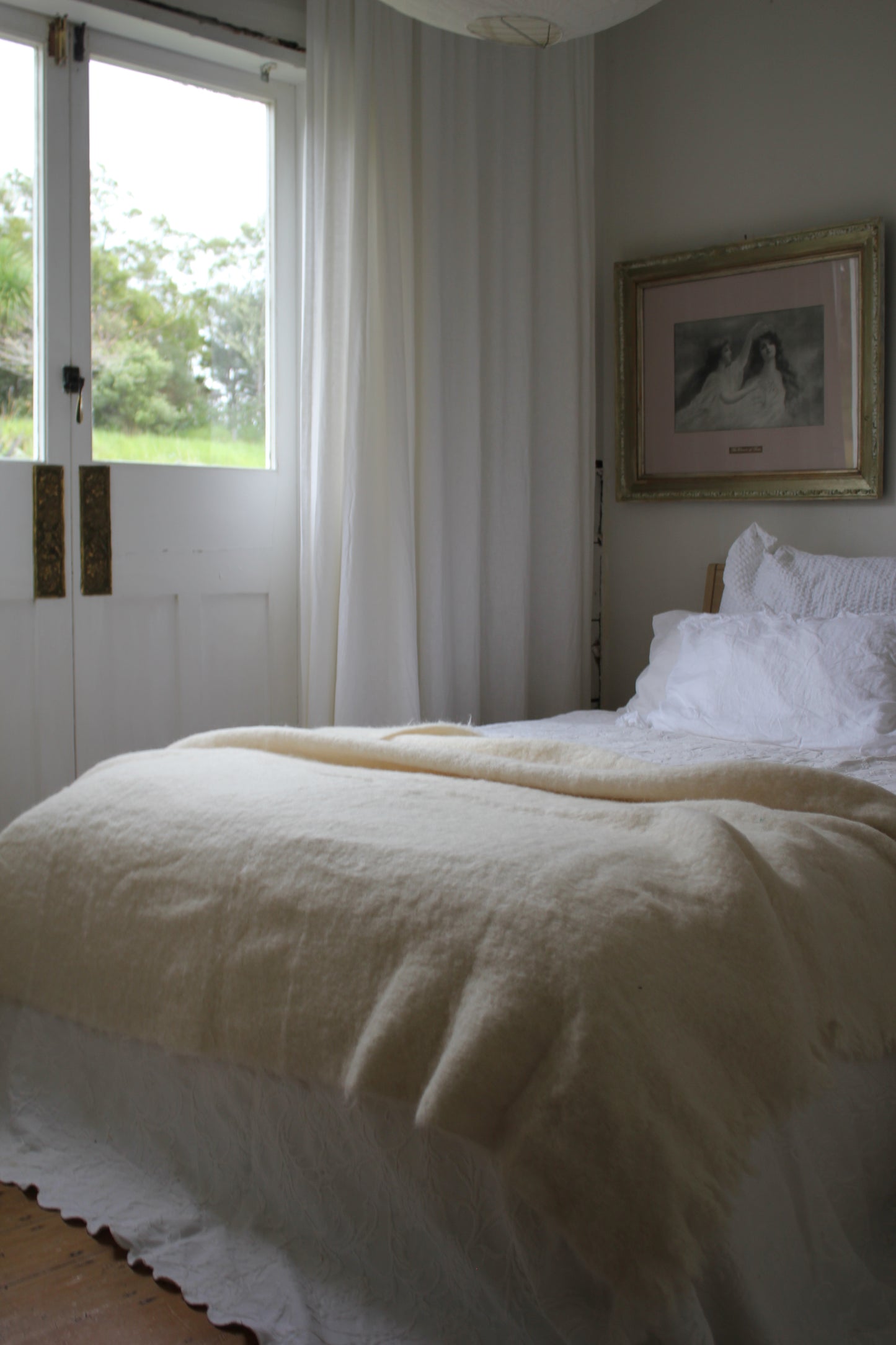 Windermere Mohair Throw / Dove