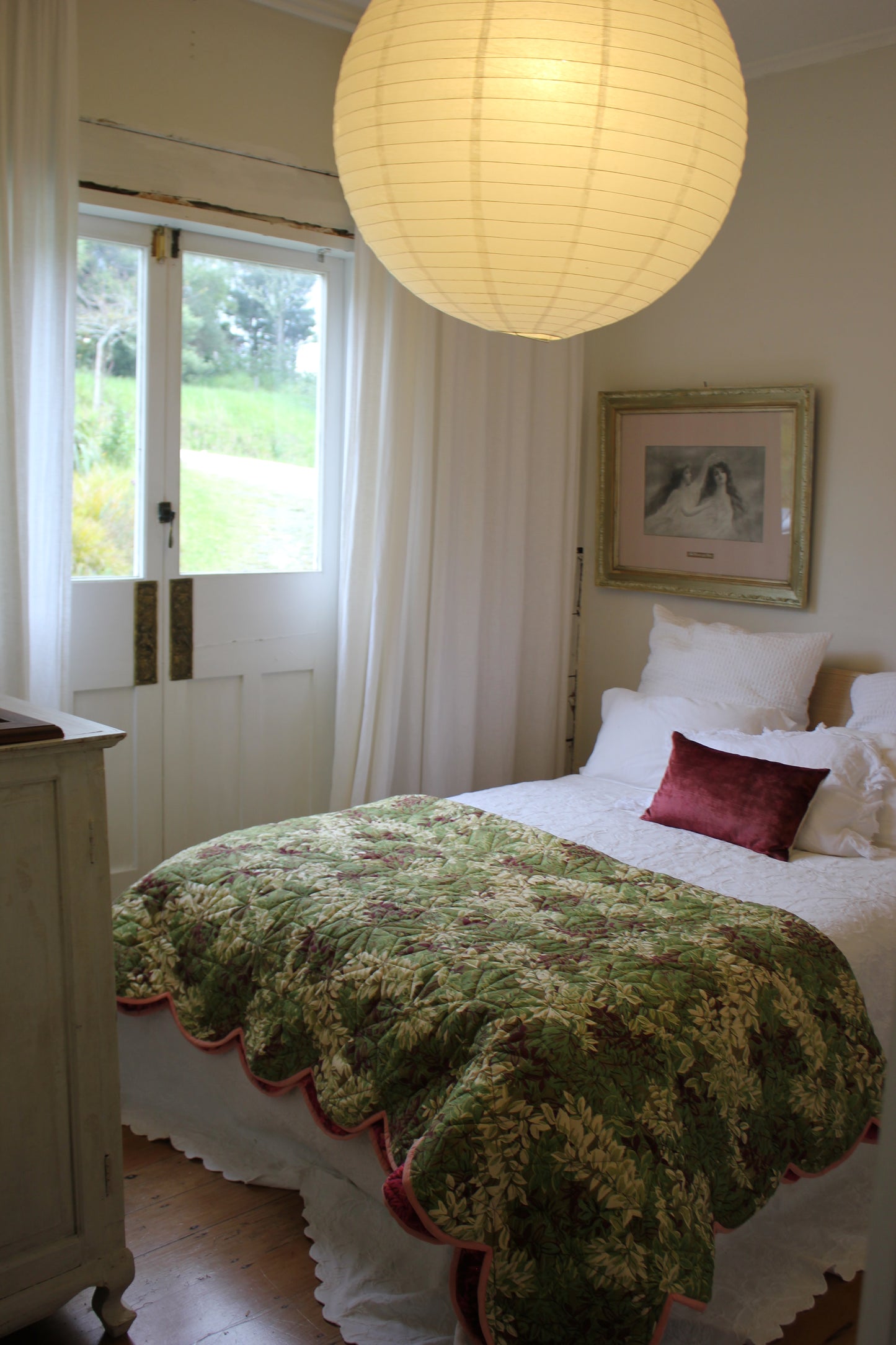 Sage & Clare Alka Scalloped Coverlet / King