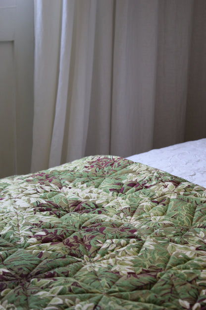 Sage & Clare Alka Scalloped Coverlet / King