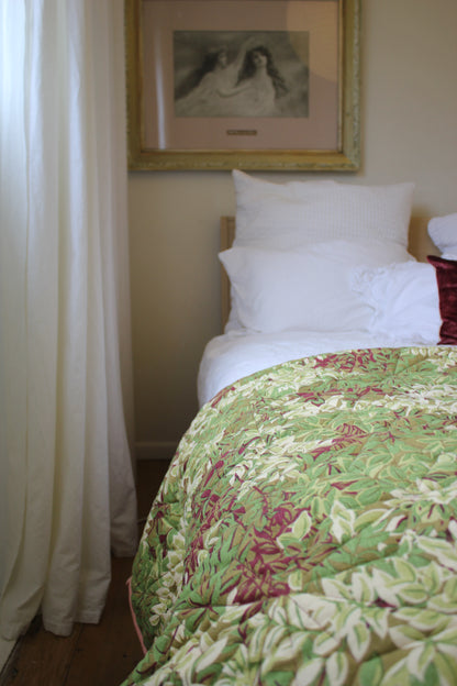 Sage & Clare Alka Scalloped Coverlet / King
