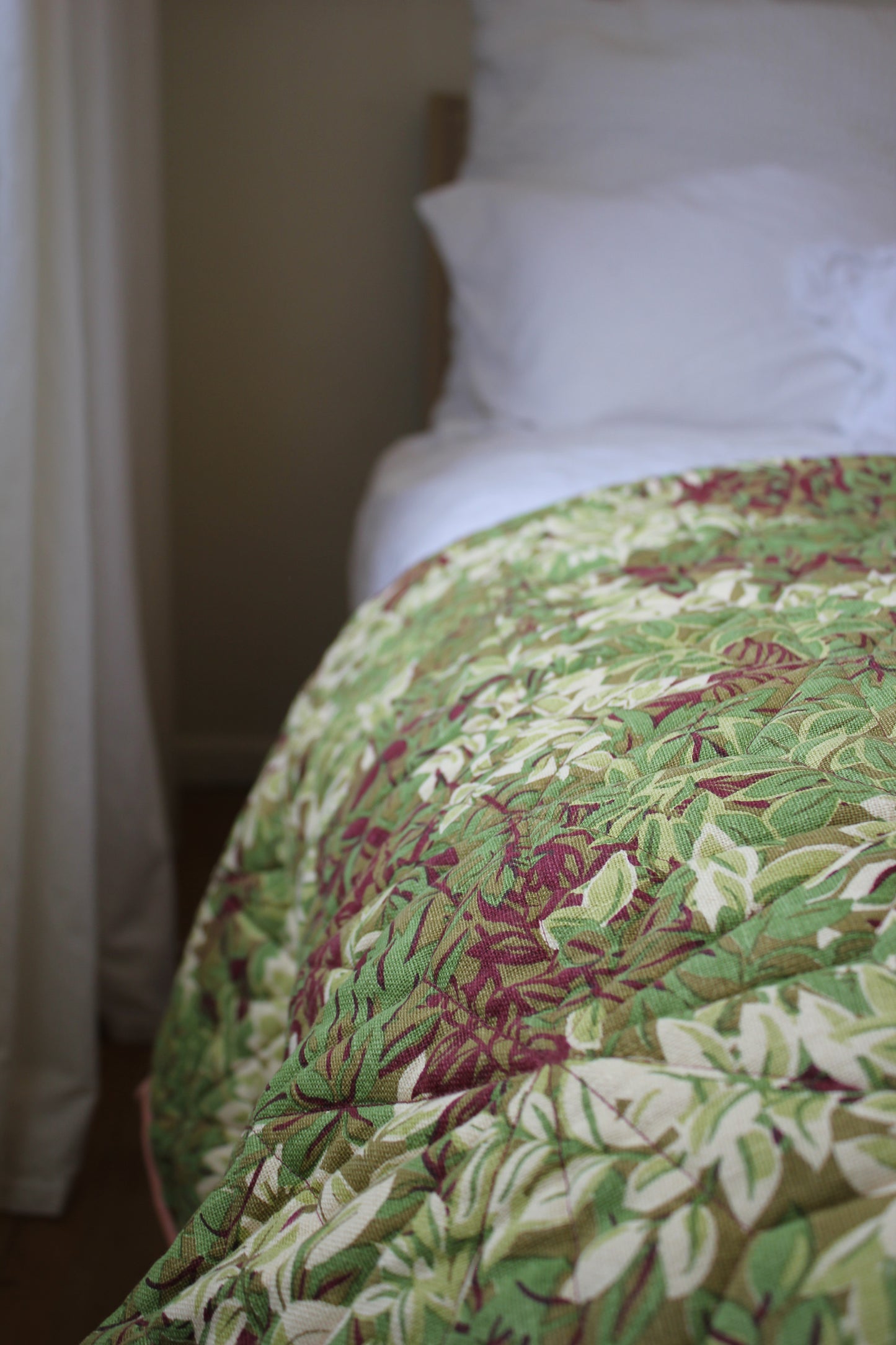 Sage & Clare Alka Scalloped Coverlet / King