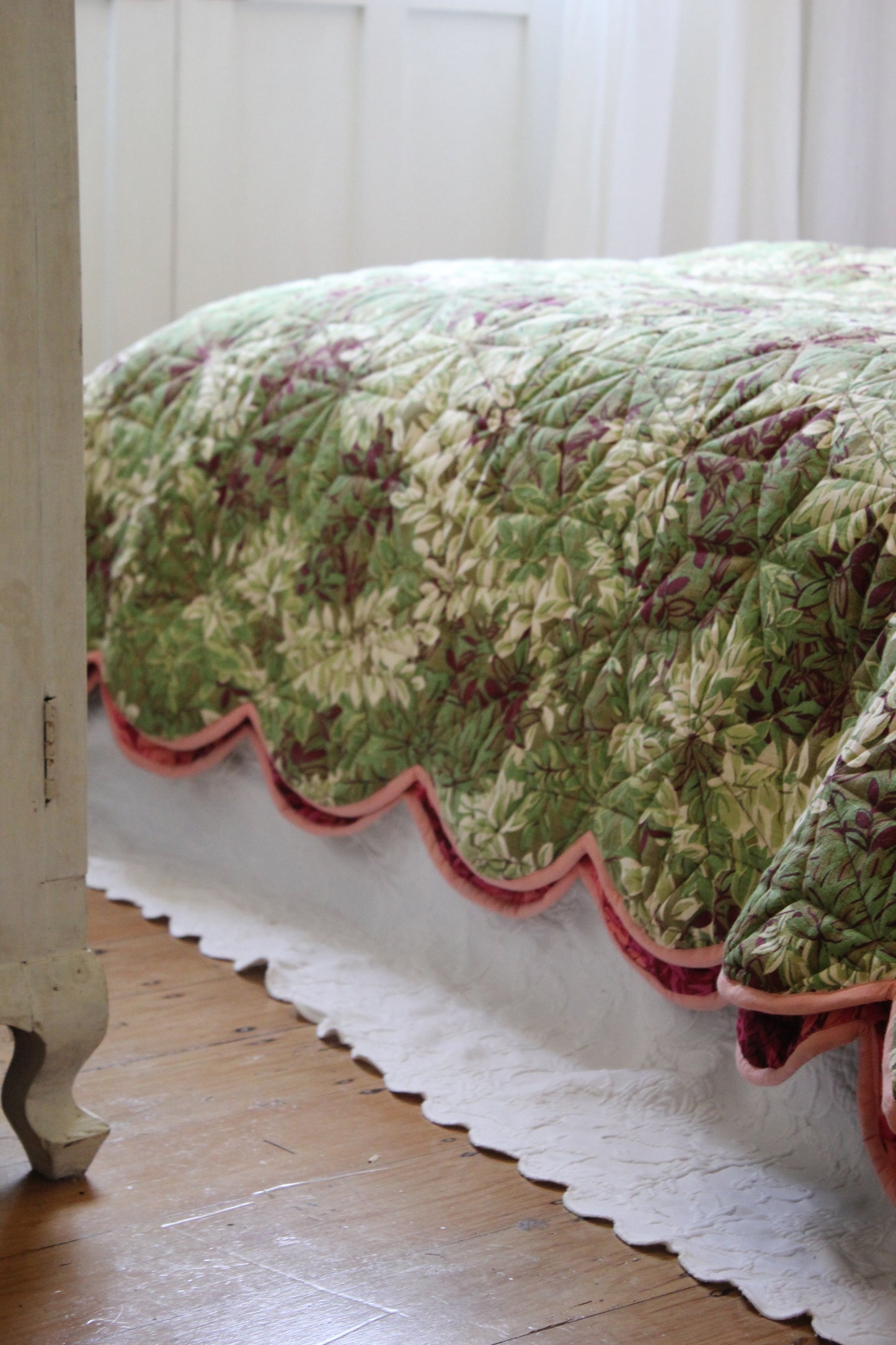 Sage & Clare Alka Scalloped Coverlet / King