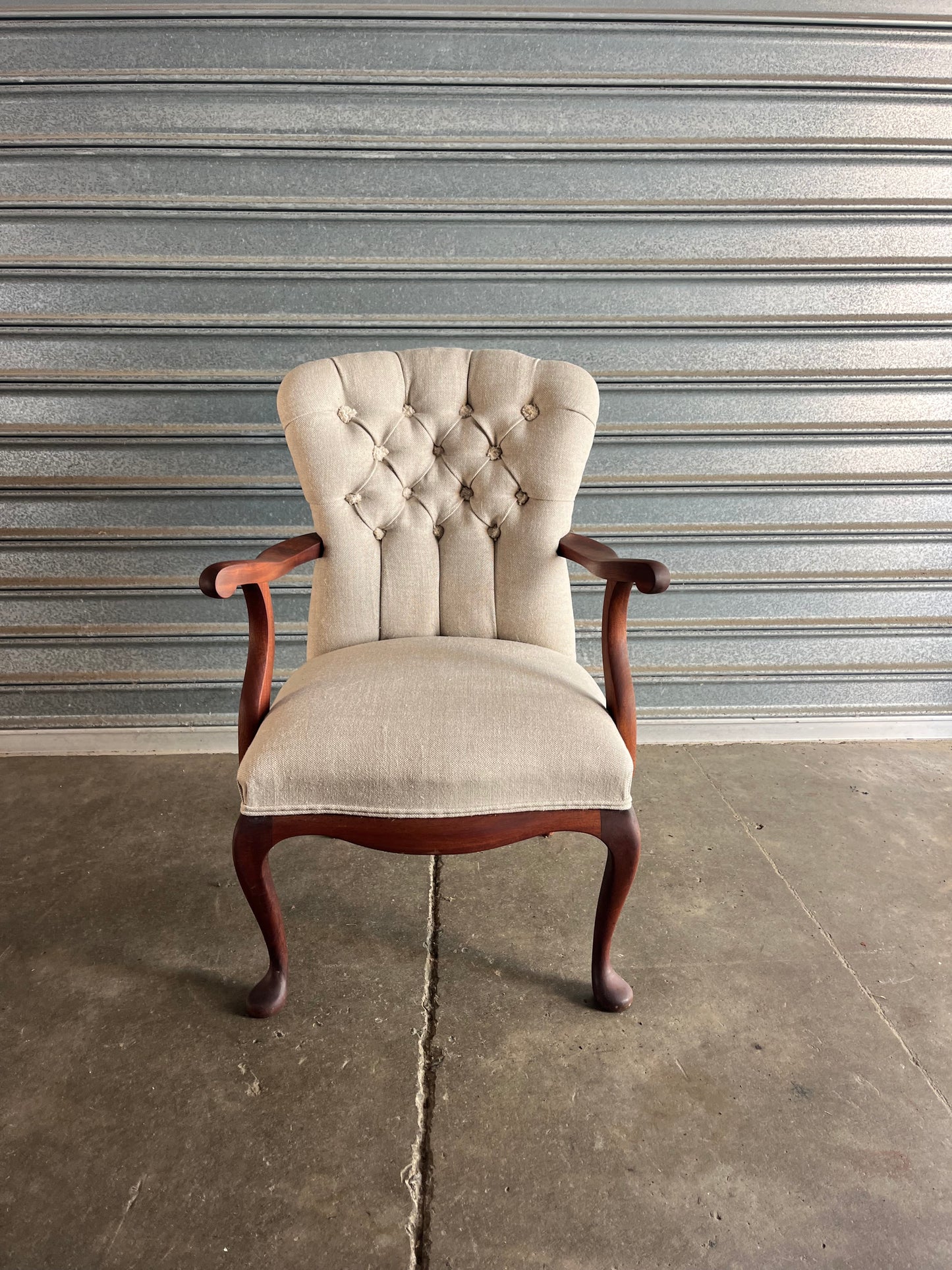 Queen Anne Tufted Armchair