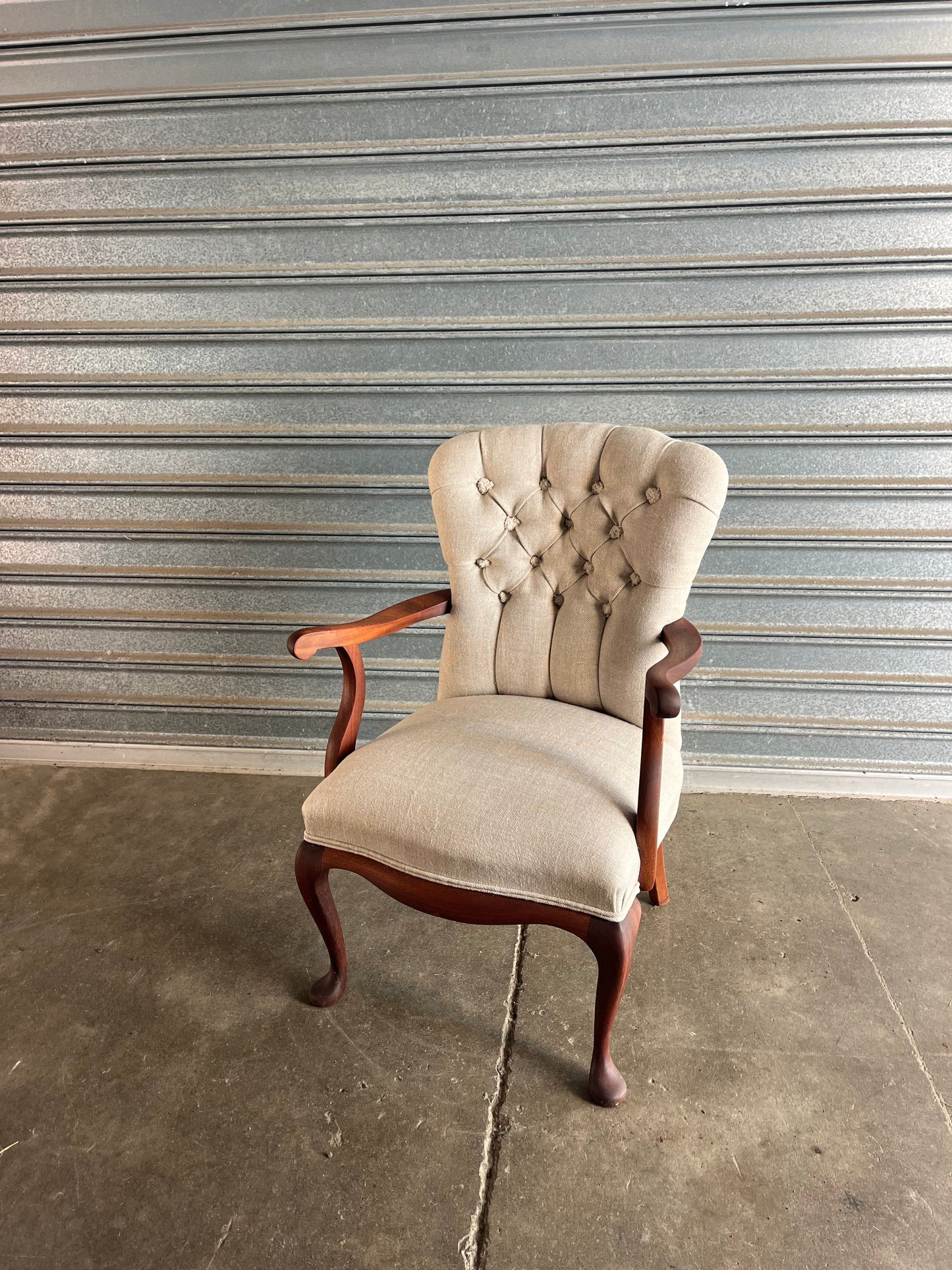 Queen Anne Tufted Armchair