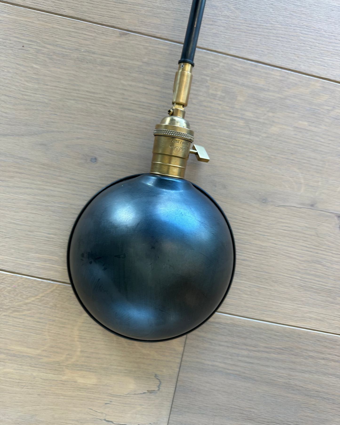 Wo & We Wall Light