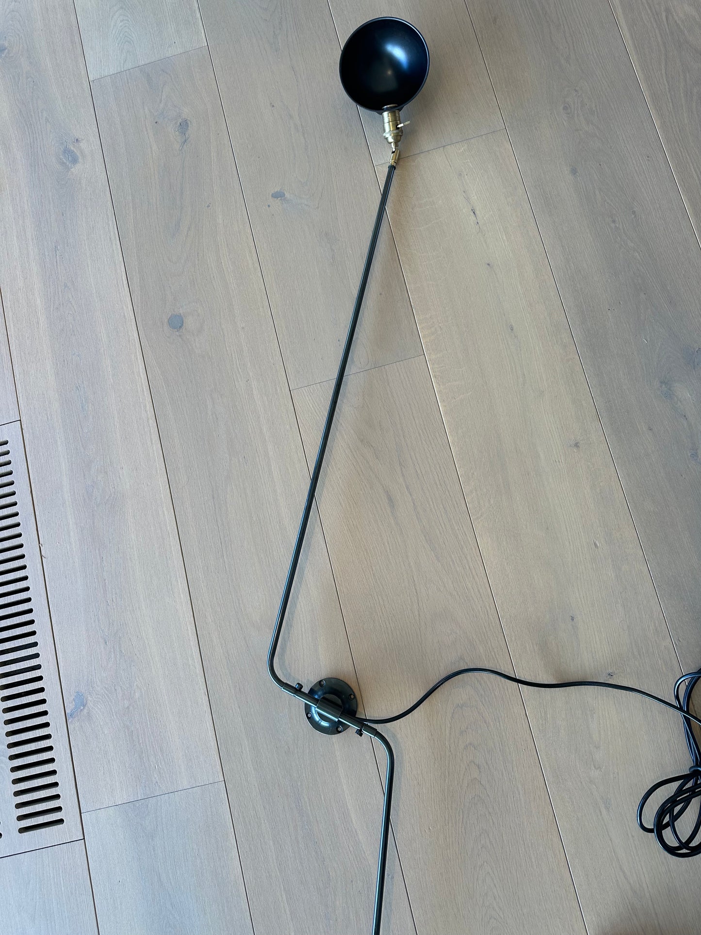 Wo & We Wall Light