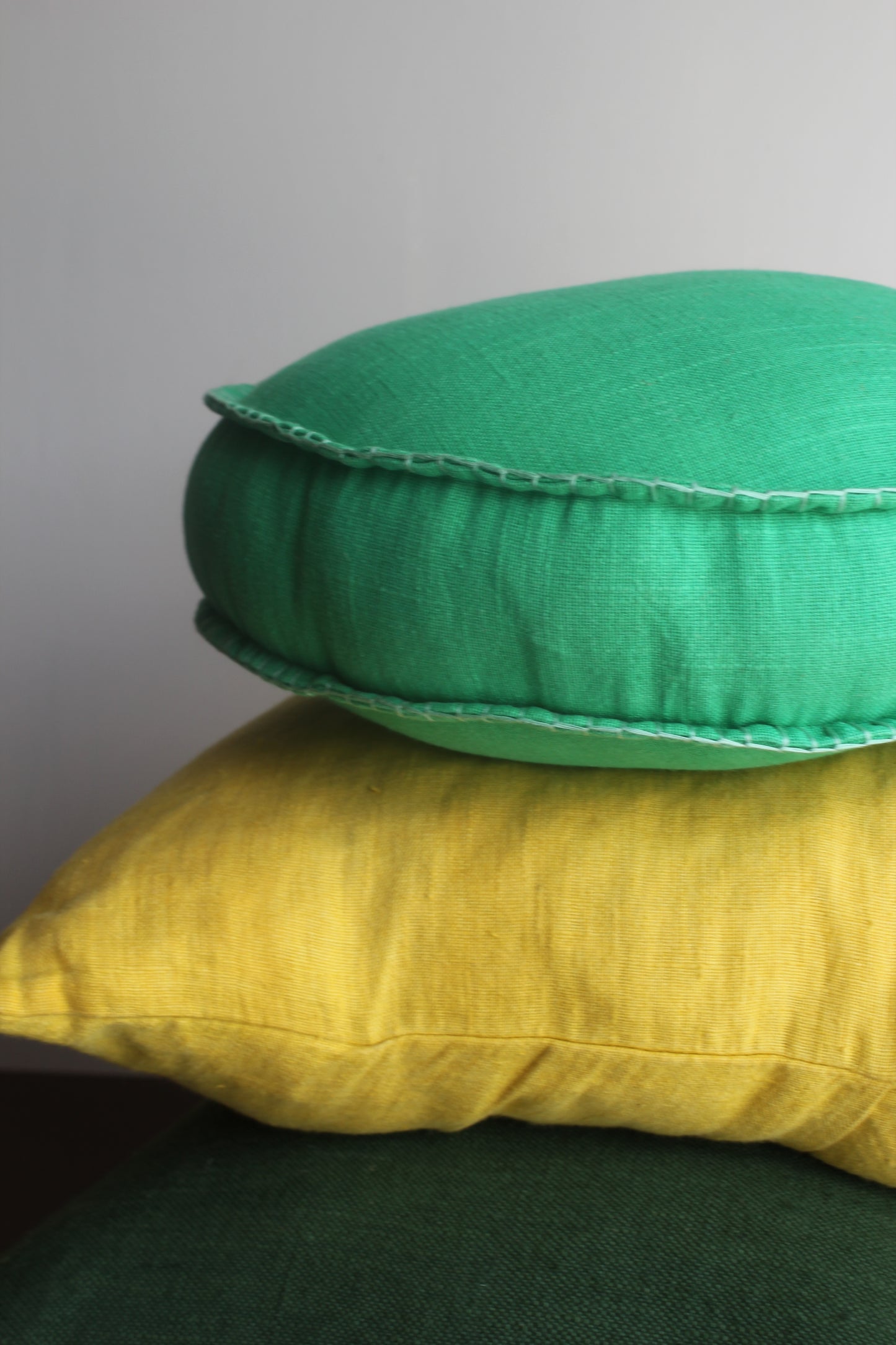 Sage & Clare Rylie Round Cushion – Pea