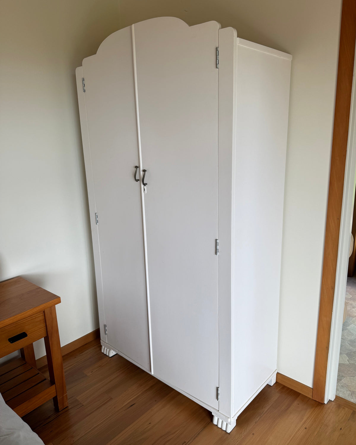 White Vintage Wardrobe