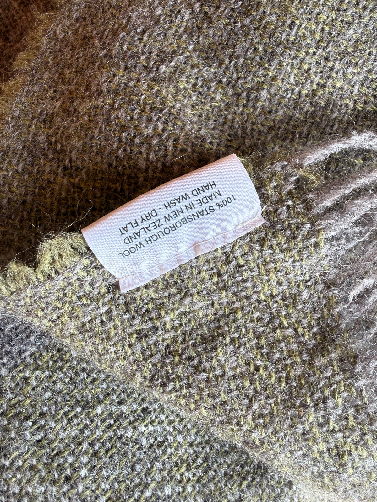 Stansborough Wool Throw | Dehei