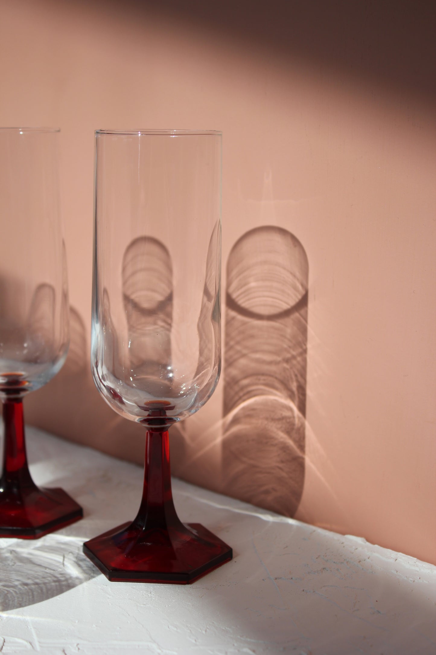 Red Stem Champagne Glasses / Set of 4