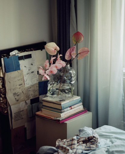 Niko June – Eros Torso Vase (Large, Clear)